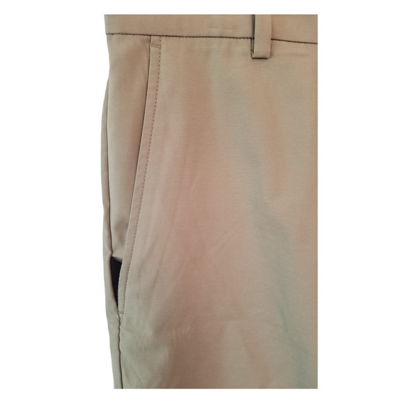 Claiborne Men's Beige Shorts‎ Classic Fit Dry + Cool Size 34 Inseam 10 in - Picture 5 of 8